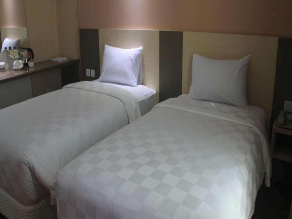 Dalton Hotel Makassar Exterior photo