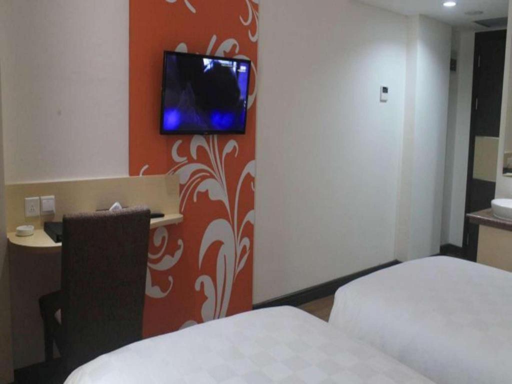 Dalton Hotel Makassar Exterior photo