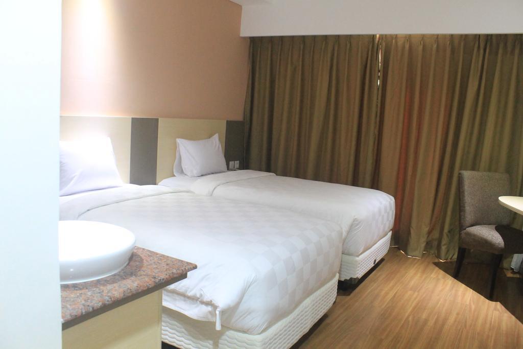 Dalton Hotel Makassar Room photo