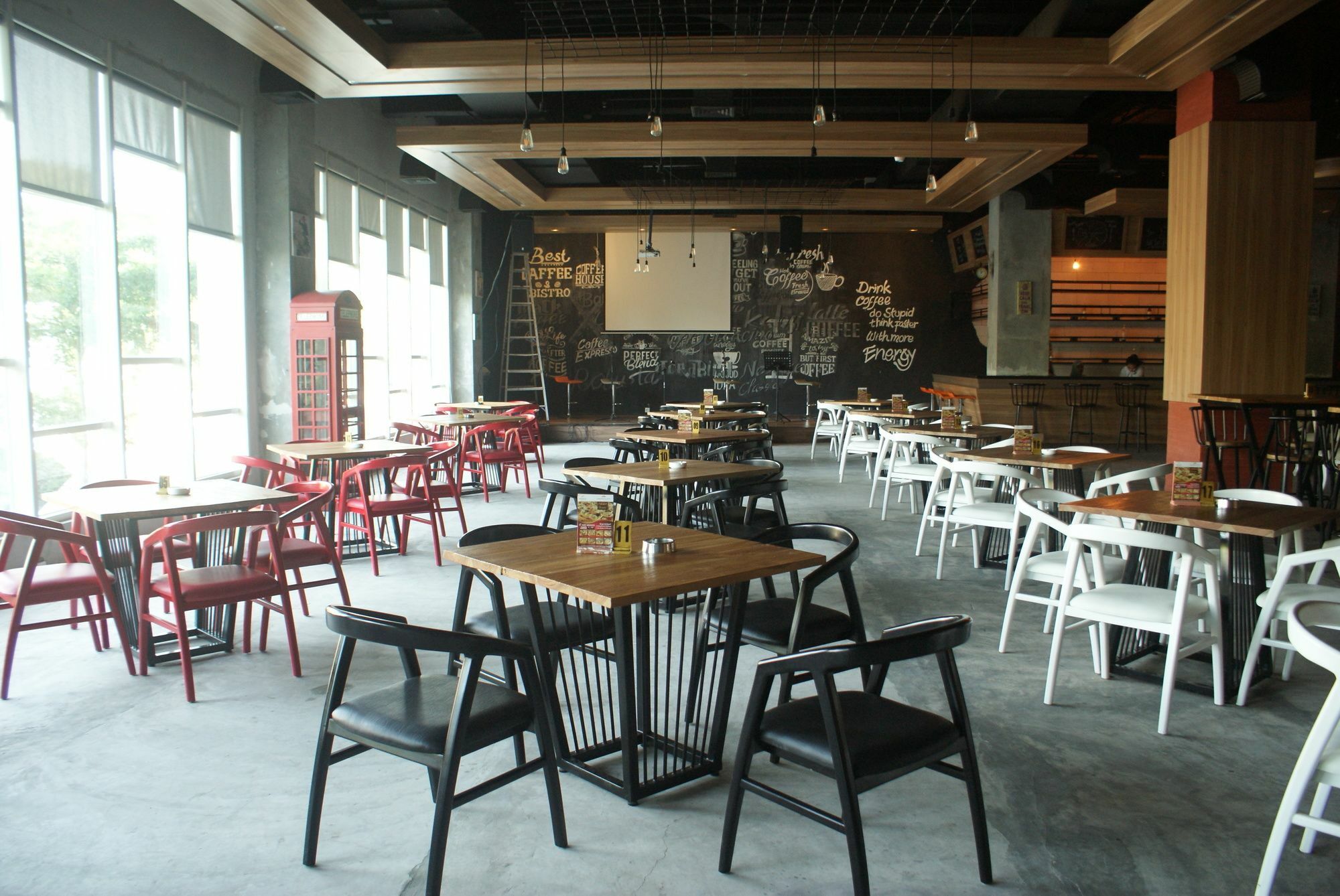 Dalton Hotel Makassar Exterior photo